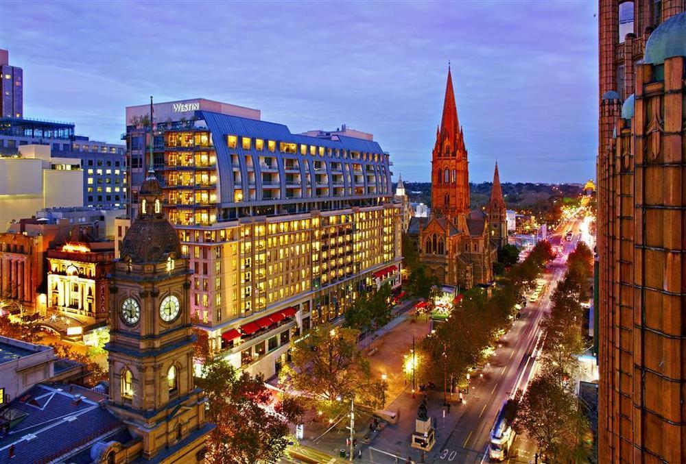 The Westin Melbourne Hotel Eksteriør billede The hotel at dusk